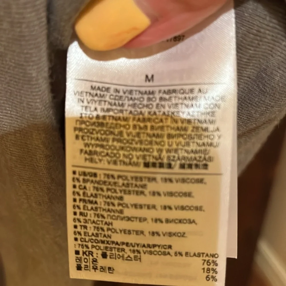 Dress - Picture 3 of 3